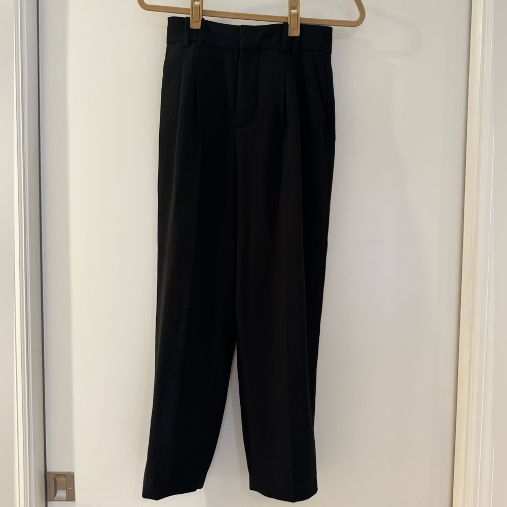 Black Pleated Trousers Size S Zara